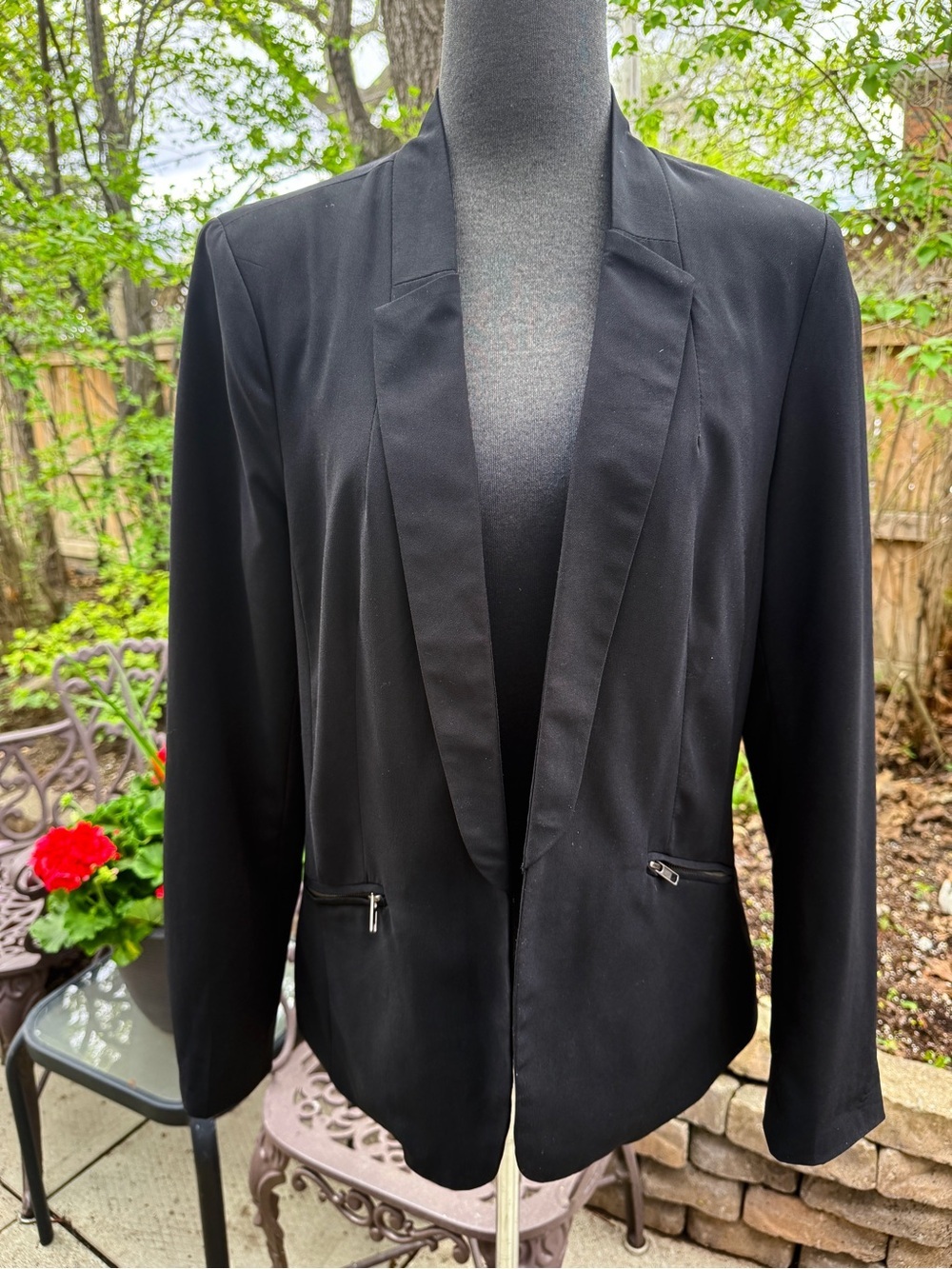 Daniel Rainn Black Open-Front Blazer with Zip Pockets Leopard lining Size L
